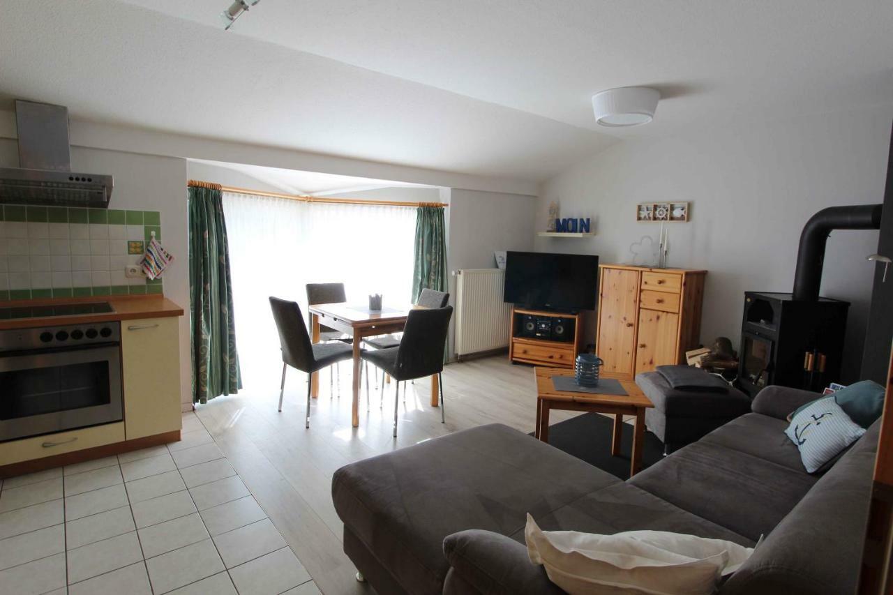 Boeltser Hus Ferienwohnungen Mit Strandkorb Und Kamin 10 Gehminuten Zum Kurtaxefreien Sandstrand Kraksdorf Exterior photo